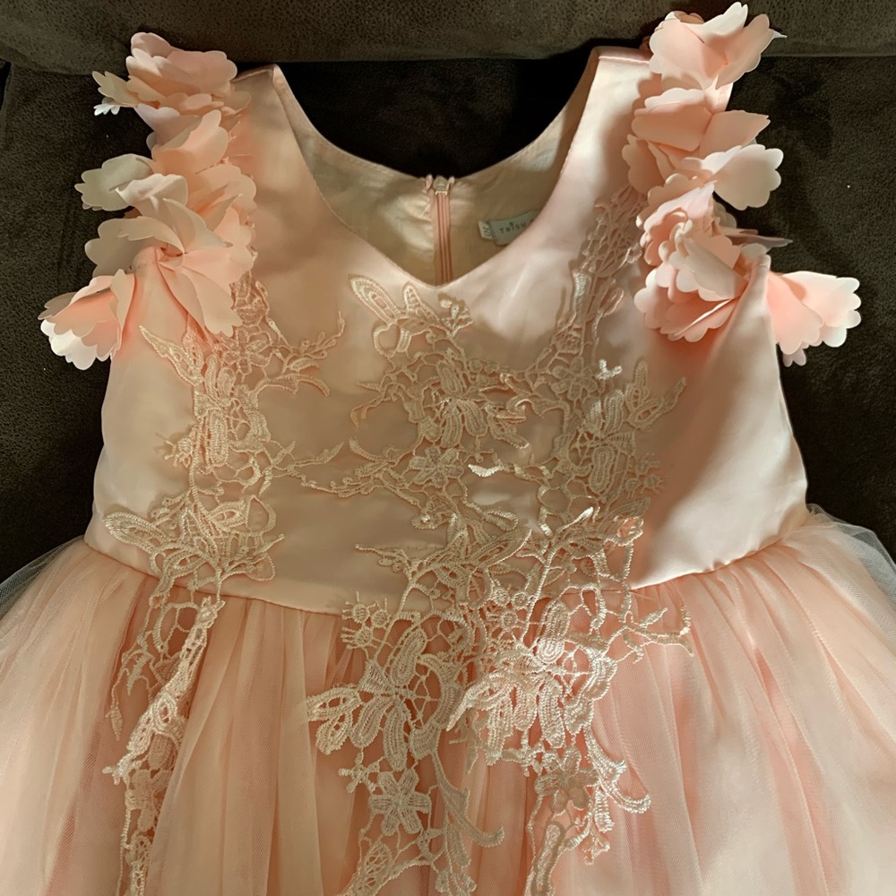 Girls dress